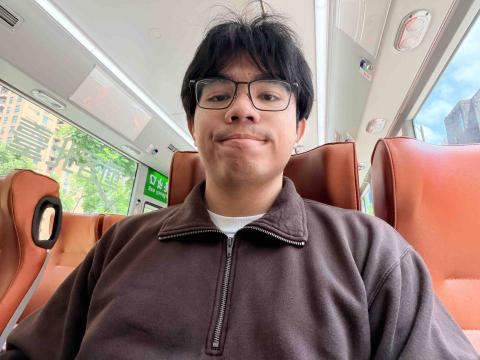 提供台灣魔術師排名服務的專家黃麒家