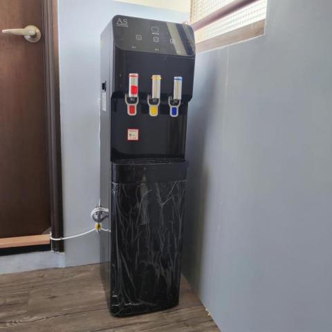 岦康淨水科技 - 小型直立式飲水機