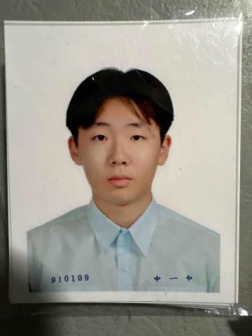 提供中央大學家教行情服務的專家康重凱