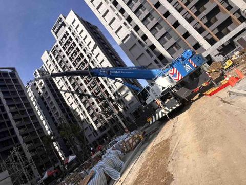 提供吊卡車服務的專家顏陽起重有限公司