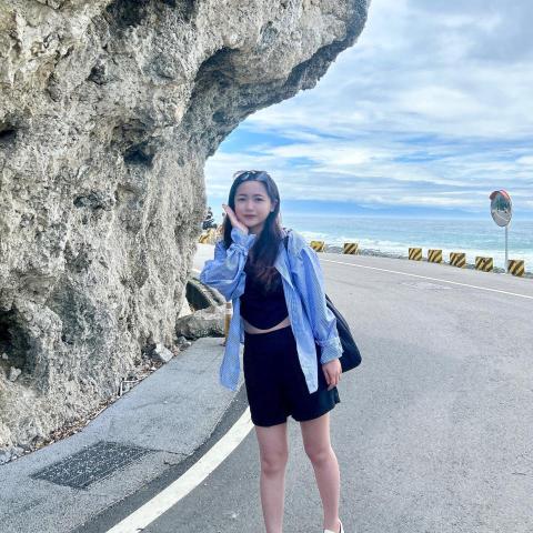 黃小姐