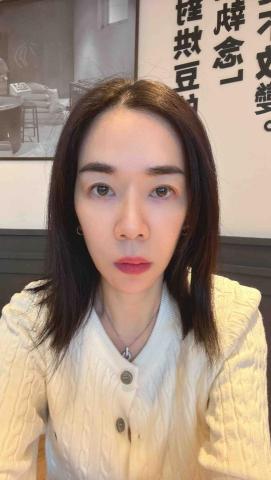 提供睫毛服務的專家林以樂