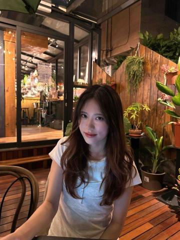 提供ces雅思dcard服務的專家Emily Hsu