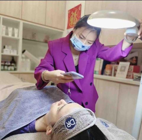 台灣做臉（男性）專家推薦三重做臉寶麗萊美容Spa