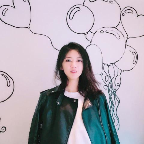 甘育婷