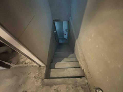 張師傅 - 5樓公寓 全棟 樓梯室內打底