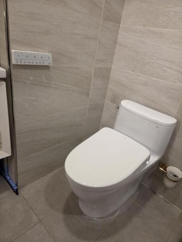 佳銓水電空調工程行 - TOTO全自動馬桶安裝