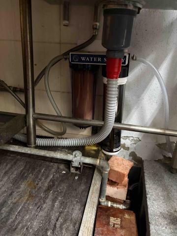 佳銓水電空調工程行 - 廚房排水軟管更新