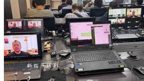 新點子錄影｜EFP拍攝直播 - 【研討會直播紀錄】

聚焦 AI 時代下的 DNS 資安議題，
透過線上直播與現場錄影同步進行，
完整記錄專家交流與技術分享，
讓更多人即時掌握最新資安趨勢。 

#研討會直播 #DNS安全 #AI時代 #線上直播 #新點子錄影