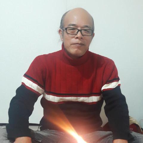 提供捲簾服務的專家陳志誠
