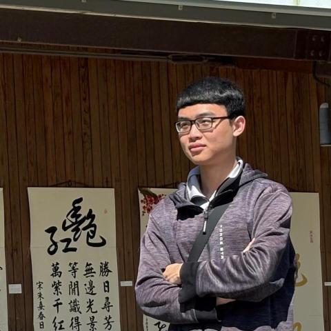 提供電子學與電路學服務的專家王葦翔