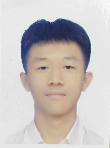 提供學測數b服務的專家黃柏鈞