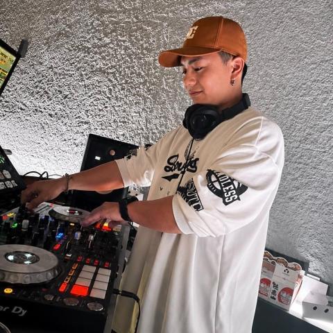 提供dj djdj服務的專家阿維 drangadrang