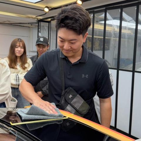 提供apex汽車美容服務的專家楊先生
