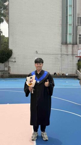 提供電子學與電路學服務的專家夏振桐