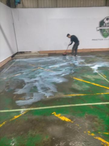 發揚泥作 - 新莊區地板打防水底漆
