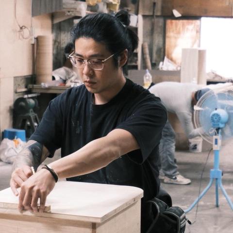 提供按摩機服務的專家廖俊凱