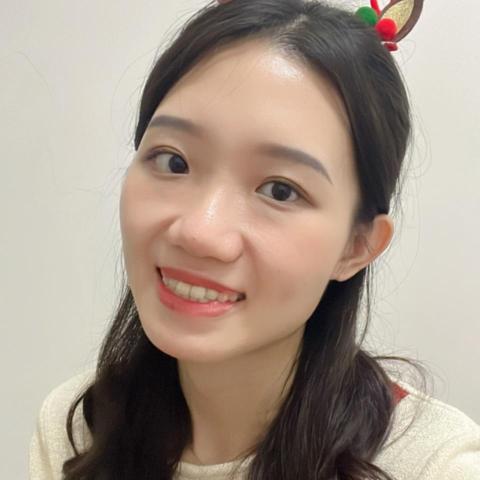 提供canva服務的專家Lily Liu