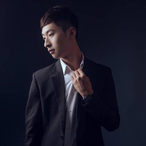 花蓮雜耍特技老師推薦游秉庠 EricYu Bartender 表演/酒會/外派調