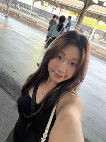 林育萱