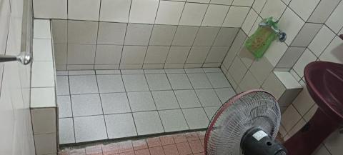 發揚泥作 - 新莊區貼磁磚20&times;20壁磚
地板20&times;20地磚