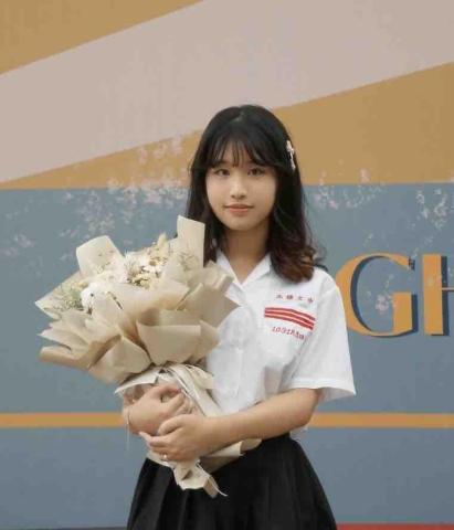 李昱糖
