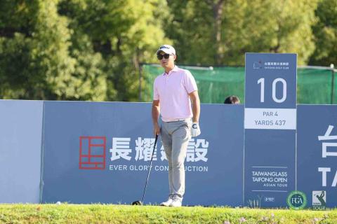 葉佳胤 職業高爾夫選手