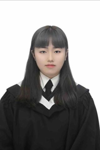 提供蓮花刺青服務的專家Harumu