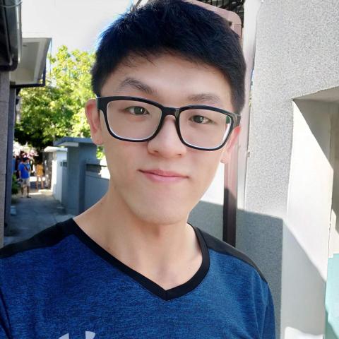 提供書包送洗服務的專家羅勝烽