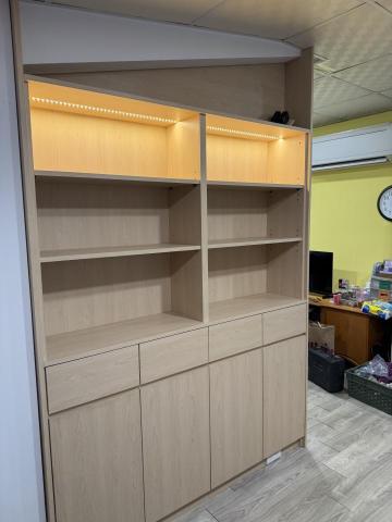 菜根湯圓   - 南港舊莊街一段290巷 頂樓訂製屏風書櫃。
老師傅製作過程七。
