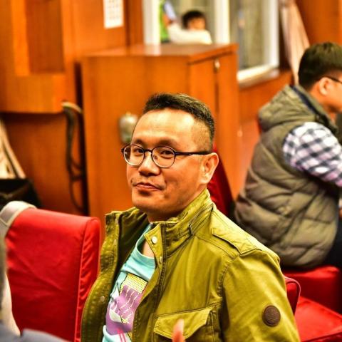 提供電子學與電路學服務的專家魏貞元