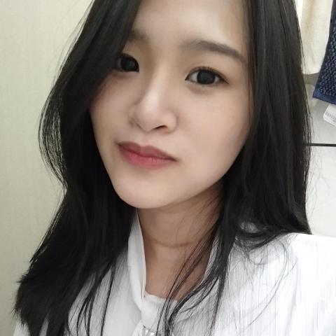 呂小姐