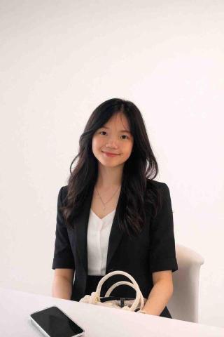 提供翻译i服務的專家Venni