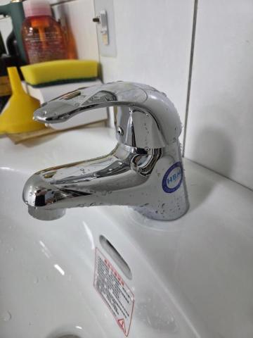 佳銓水電空調工程行 - 臉盆龍頭安裝