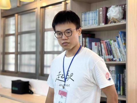 鄭啟宏