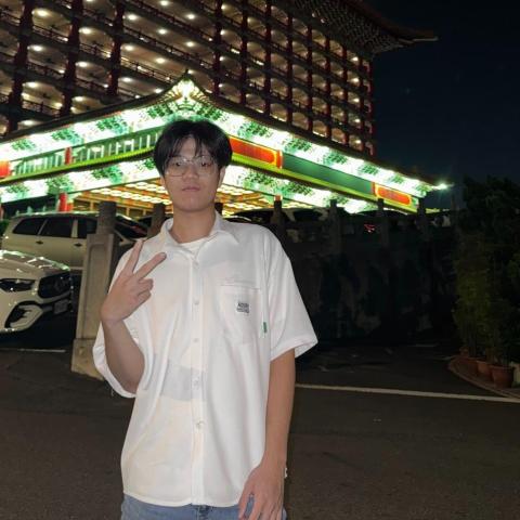 游鈞勝