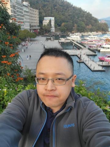 提供紗窗服務的專家郭勁佑