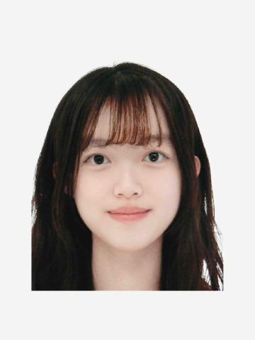 提供中心碑服務的專家李芊矜