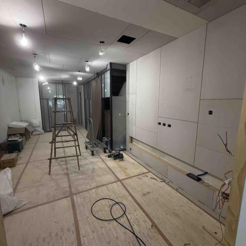 築家室內裝潢工程 - 台中太平區： 心之所向店面 裝修&mdash; 
木作平釘 - 經典電視牆- 簡易配置 