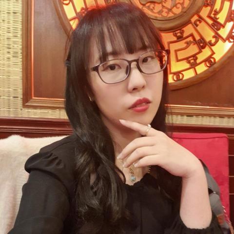 提供剪podcast服務的專家鍾華瑩