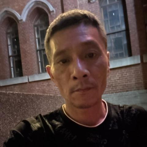提供浴缸服務的專家張義盟
