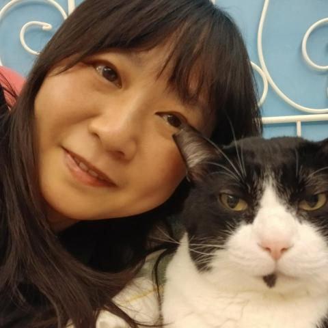 提供餵服務的專家臧婕旎