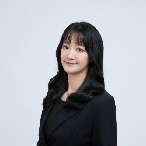 提供年終服務的專家una wu