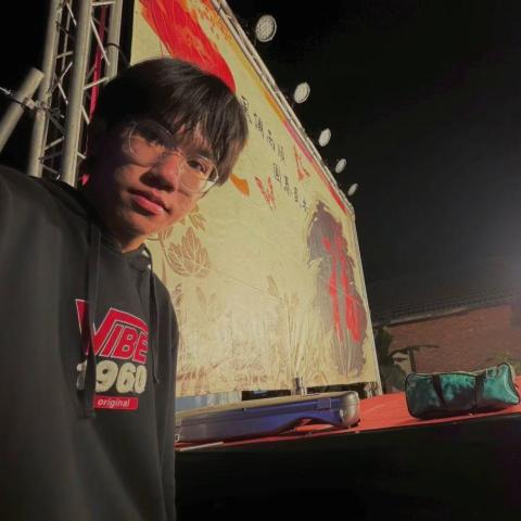 提供氣球服務的專家小銘