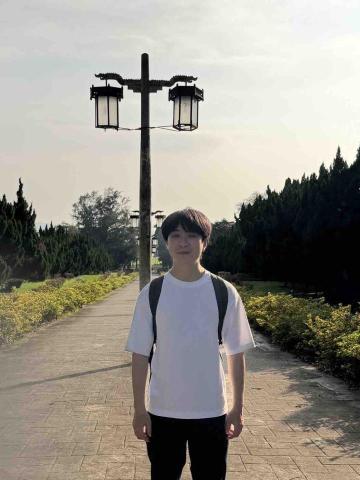 烏來物理補習班推薦William
