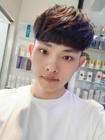 提供台北打掃家裡服務的專家Leo