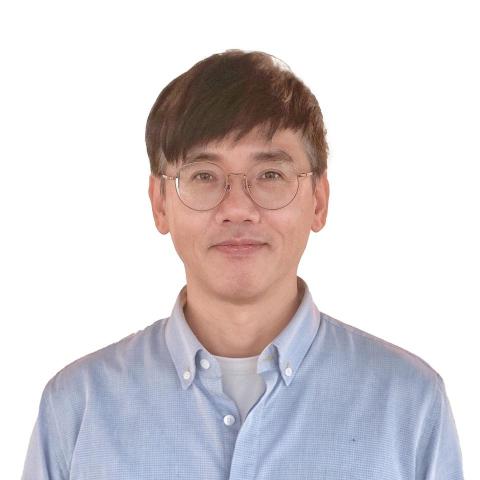 提供標本製作過程服務的專家鄧劭崴