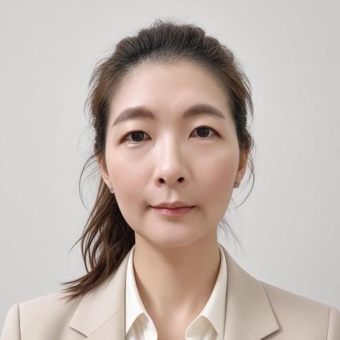 提供dm模板服務的專家Amanda
