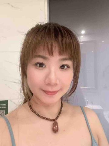 提供韓式飯捲服務的專家唐郁宸