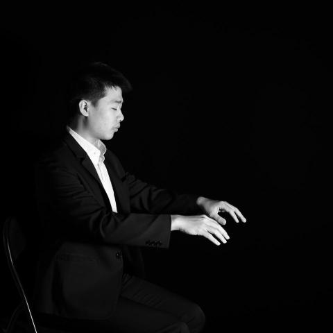 提供中國笛服務的專家何嘉銓